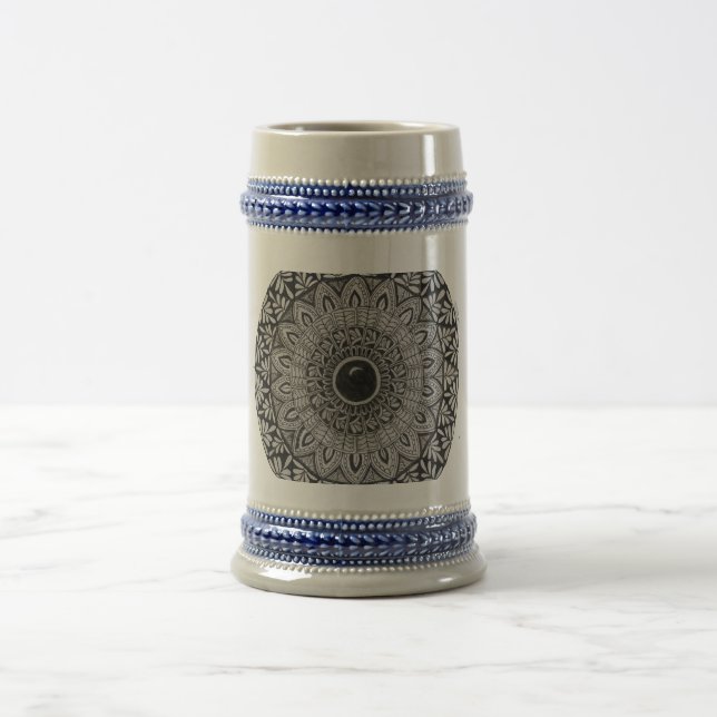 svart mandala-konst på en hög mugg (Center)