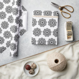 Svart Mandala på vit bakgrund Presentpapper