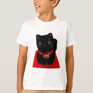 Svart Maneki Neko på ett rött mattar Tee