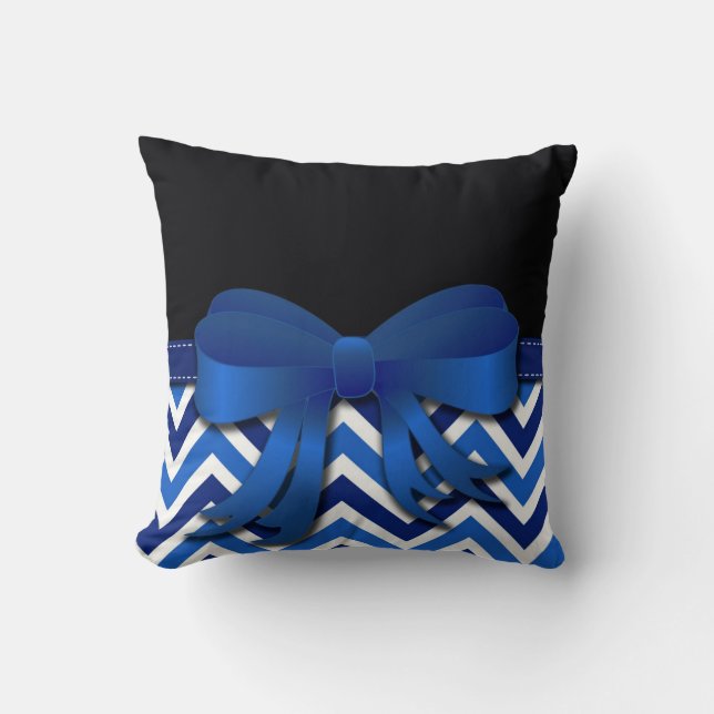 Svart med blå och vit Chevron och blå Bow Kudde (Framsida)