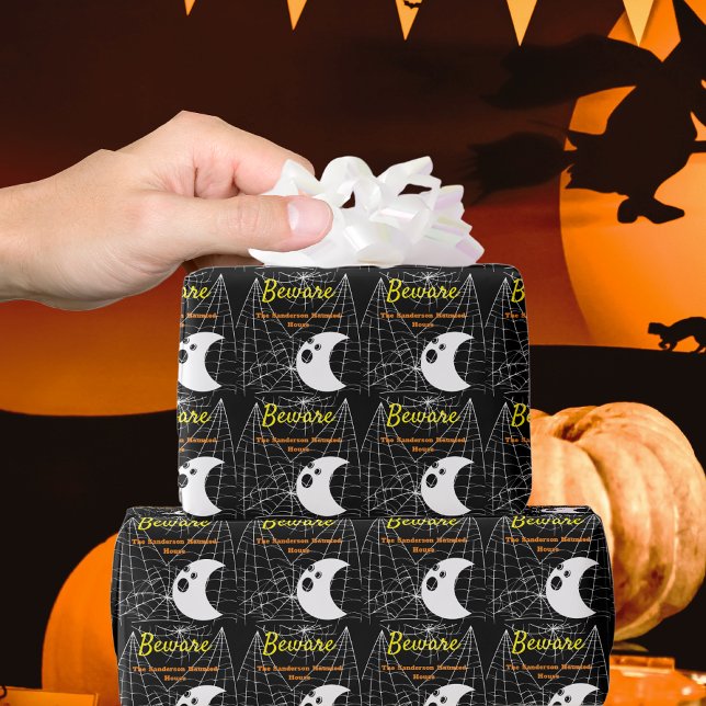 Svart med vita Spindelnät och söt modern Ghost Presentpapper (Skapare uppladdad)