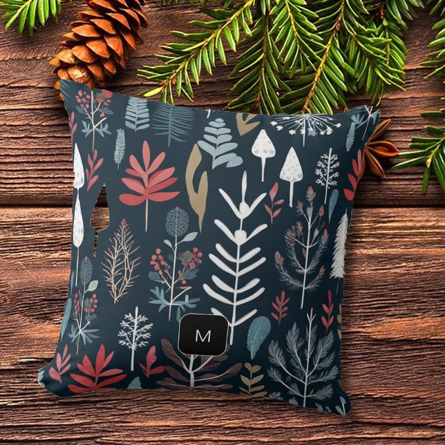 Svart modern botanisk elegant i monogram jul kudde (Modern black botanical pattern monogram  Christmas pillow. Beautiful pillow for the holiday season.)