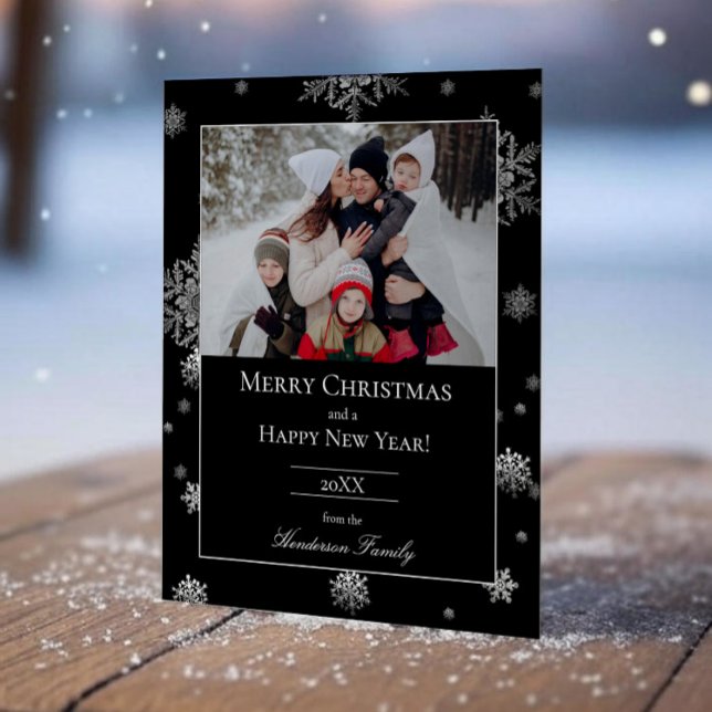 Svart Modern Snöflinga Platt Högtid Kort (Black Modern Snowflakes Holiday Photo Card)