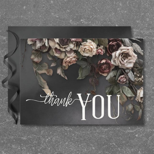Svart Moody gotin Flowers & Mist Bröllop Tack Kort (Black Moody Gothic Flowers & Mist Wedding Thank You Card)