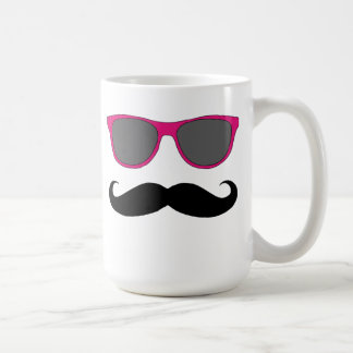 Svart mustasch och rosa solglasögonhumor kaffemugg