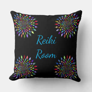 Svart och färglös Reiki Room-design Kudde