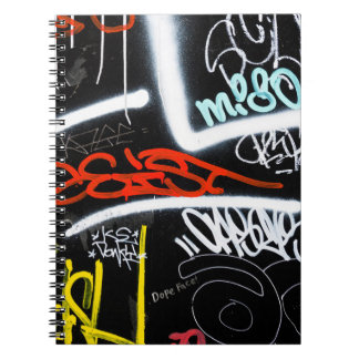 Svart och flerfärgad graffiti art anteckningsbok
