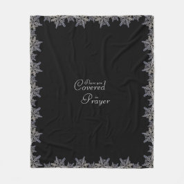 Svart och Grått täckt av Prayer Crystal Snowflake Fleecefilt