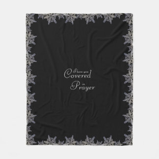 Svart och Grått täckt av Prayer Crystal Snowflake Fleecefilt