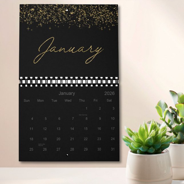 Svart och guld glitter Elegant Modernt Skript 2026 Kalender (In situ)