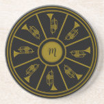 Svart och guld-motiv med trumpeter och ett monogra underlägg<br><div class="desc">Elegant svart och guld runda sandsten underlägg med trumpeter och ett monogram i mitten. En underbar gåva till en jazz-musik älskare eller en trumpetspelare i ditt liv.</div>