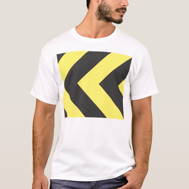 Svart och gult t-shirt (Framsida)