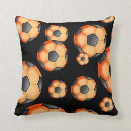 Svart och orange fotbolldesign kudde