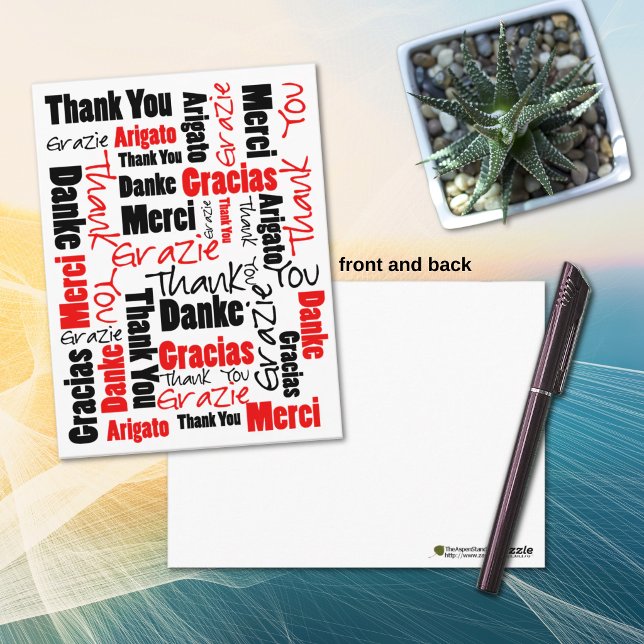 Svart och röd tack ordmoln vykort (Front and back red and black multilingual thank you typography post card.)