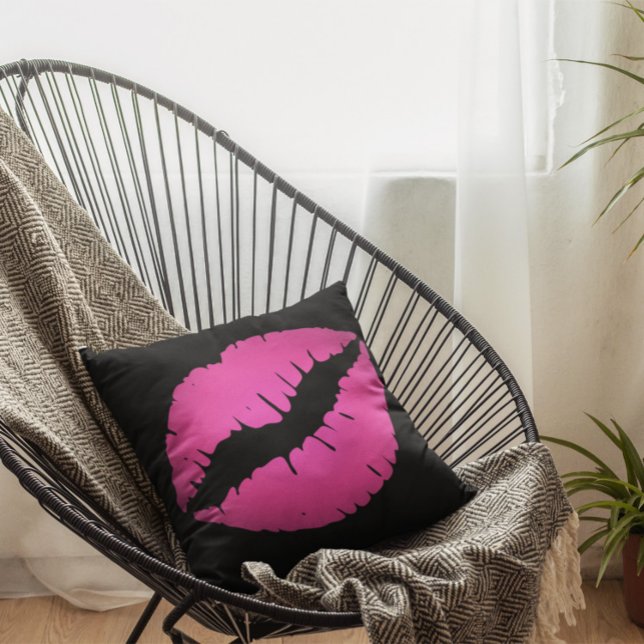 Svart och rosa ombré läppstift puss kudde (Black and Pink Kiss Throw Pillow)