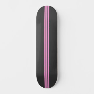 Svart och rosa randig skateboard