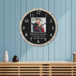 Svart och Silver Glitter 25-årsfoto Stor Klocka<br><div class="desc">Unik 25-årsmurskur för att fira 25 år av kärlek.Anpassa den unika svarta och silver bröllop-klockan med ett par foto,  namn och år.</div>