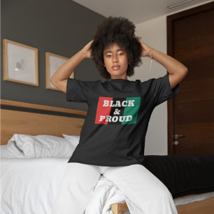 Svart och stolt på Färgen Red, Black och Grönt T Shirt