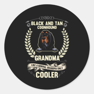 Svart och tan Coonhound Grandma som en vanlig gran Runt Klistermärke