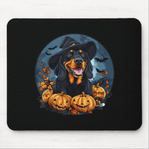 Svart Och Tan Coonhound Hund Med Hatt Halloween Musmatta