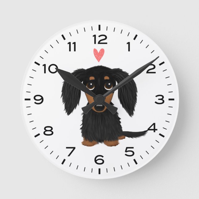 Svart och Tan Långhårig Dachshund med hjärta Rund Klocka (Framsida)