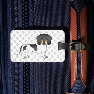 Svart Och Tanbrokig Korthårig Dachshund & Text Bagagebricka