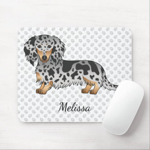 Svart Och Tanfläckig Långhårig Dachshund & Namn Musmatta