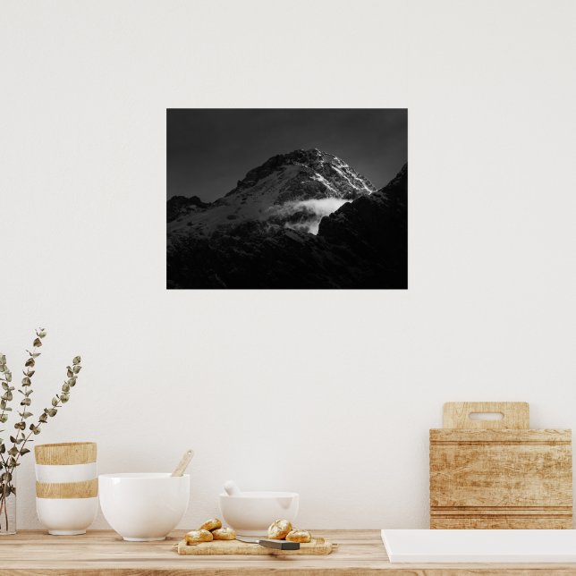 Svart och vit blåsig snöig berg poster (Kök)