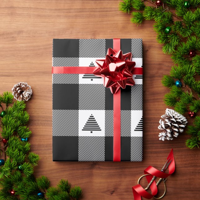 Svart och vit buffelplaid med julgranar presentpapper (Julgåva)