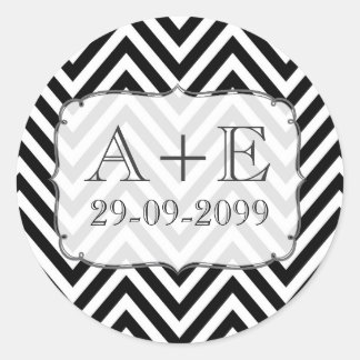 Svart och vit Chevron Bröllop Monogram Sticker Runt Klistermärke