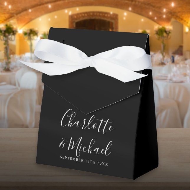 Svart och vit Chic Bröllopsgåva i Script Box Presentaskar (Chic Black And White Script Wedding Favor Box)