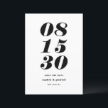 Svart och vit fet kursiv typografi spara datumet<br><div class="desc">Med det här Spara datumkortet i bröllop med fet återtypografi som markerar ditt bröllop-datum. Med en roligt vintage vibe är det perfekt för par som vill ha något annorlunda och en fullt av personlighet. Det här anpassadet sparar datumet är perfekt för alla bröllop-teman. Oavsett om du planerar ett modernt, minimalistiskt...</div>
