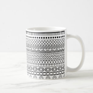 Svart och vit geometrisk kantlinjeprovningsmönster kaffemugg