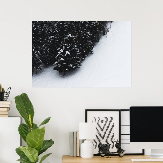 Svart och vit granskog och snö poster (Hemmakontoret)