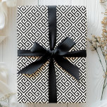 Svart och vit grekisk nyckel labyrintmönster presentpapper<br><div class="desc">Elegant chic svart och vit grekisk nyckel labyrintmönster presentpapper. Perfekt för att ge dina presenter den sista touchen och det är bra för födelsedagar,  jul,  årsdagar eller bröllop! Vackra moderna presentpapper designmönster av Printable Pretty.</div>