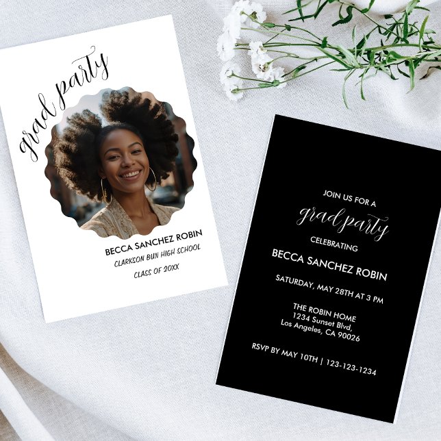 Svart och vit klass 2025 svart inbjudan (Skapare uppladdad)