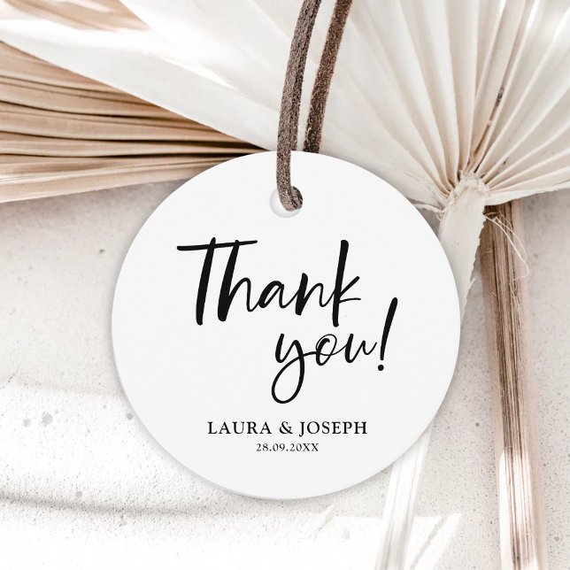Svart och Vit Modern Elegans Bröllop Tacksamhet Gåvor Etiketter (Black and white modern thank you tags add elegant style while personalizing your wedding favors.)