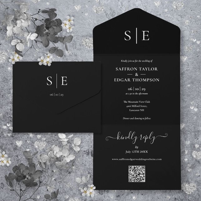 Svart och vit monogram QR-kod bröllop (Black And White Monogram QR Code Wedding All In One Invitation)