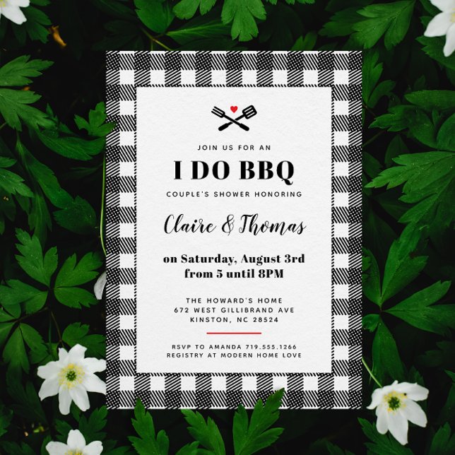 Svart och vit Picnic Play Trasa I Do BBQ Inbjudningar (black and white gingham plaid country I Do BBQ wedding party invitation )