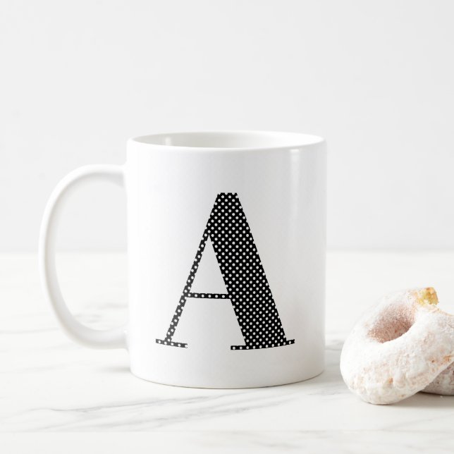 Svart och vit prickig monogram kaffemugg (Med munk)
