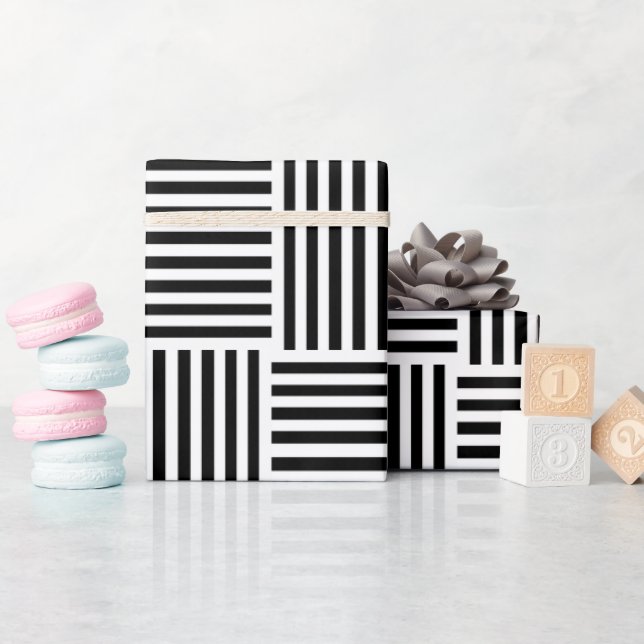 Svart och vit randig geometrisk mönster presentpapper (Baby Shower)