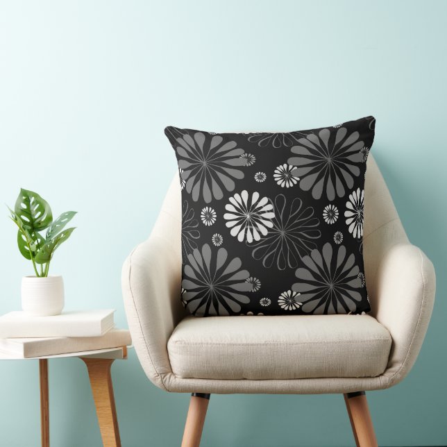 Svart och vit retro blommig kudde (Stol)