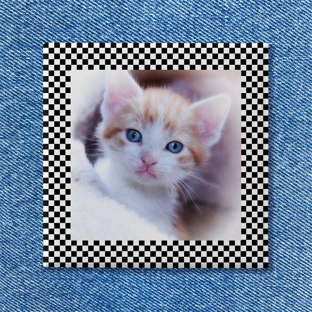 Svart och vit rutig fotoram knapp (Black and White Checkerboard Photo Frame Button)