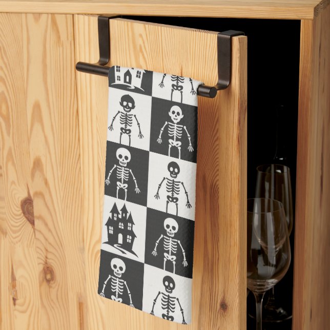 Svart och vit rutig Halloween Kökshandduk (Thirds Fold)