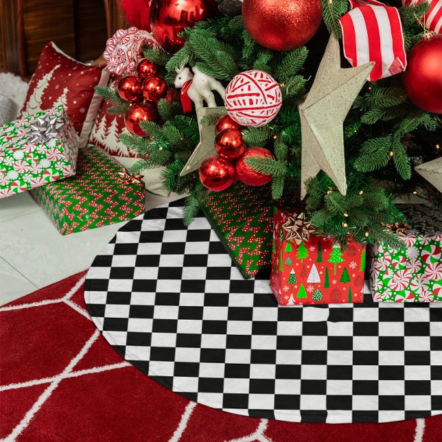 Svart och vit rutig julgransmatta borstad polyester (Black and White Checkered Brushed Polyester Tree Skirt)