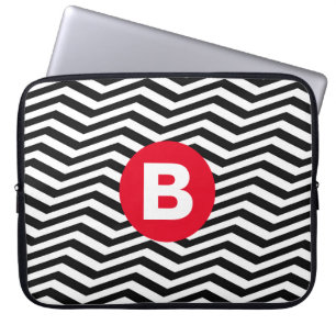 Svart och vit sicksackmönster röd monogram laptop fodral