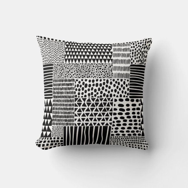 Svart och vit sömlös doodle mönster. Handritning Kudde (Framsida)