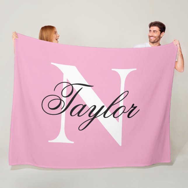 Svart och vit stor chic monogram rosa fleecefilt (På plats)