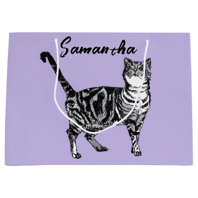Svart och vit tabby katt tjejnamn lila  (Framsidan)