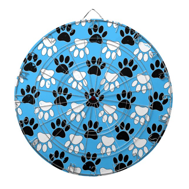 Svart och vit Tass i blå bakgrund Piltavla (Framsidan)